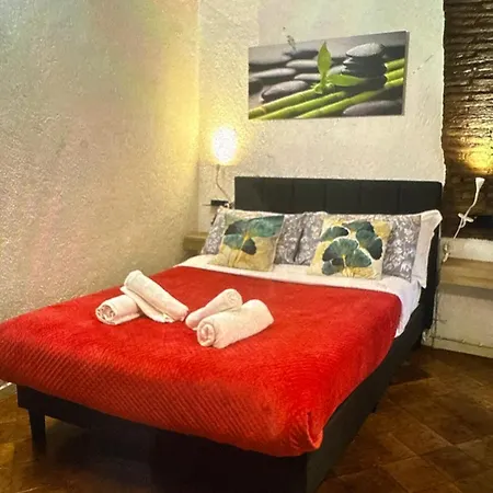 Arco Acetari-il Medio Evo Nel Cuore Di * Róma