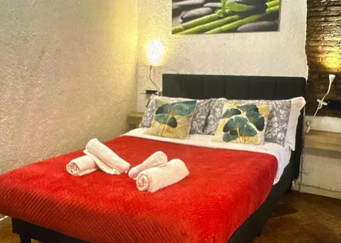 Arco Acetari-il Medio Evo Nel Cuore Di * Róma